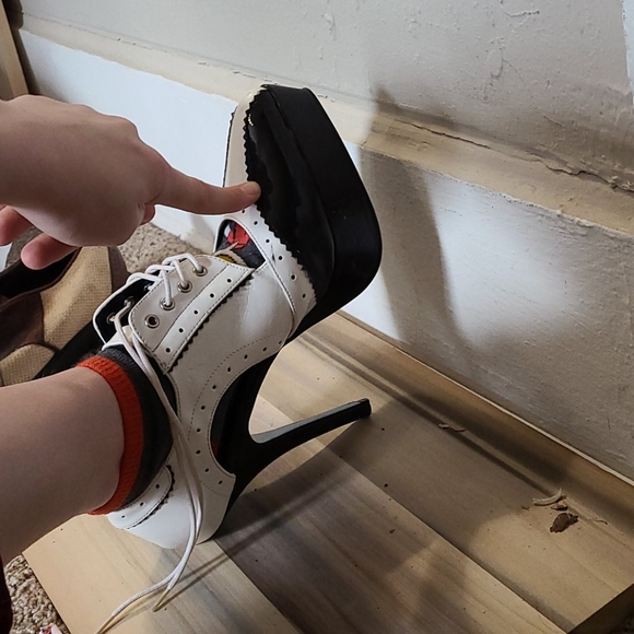 Bizarre roaring 20 heels - Picture 5 of 7